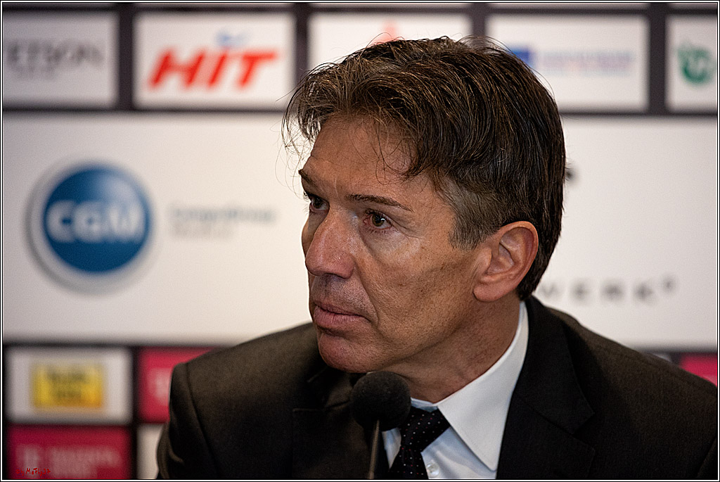 PENNY DEL;  Kölner Haie - Fischtown Pinguins; Köln, 04.10.2022